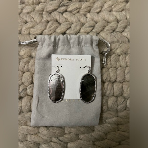 Kendra Scott Danielle Earrings - Picture 2 of 3